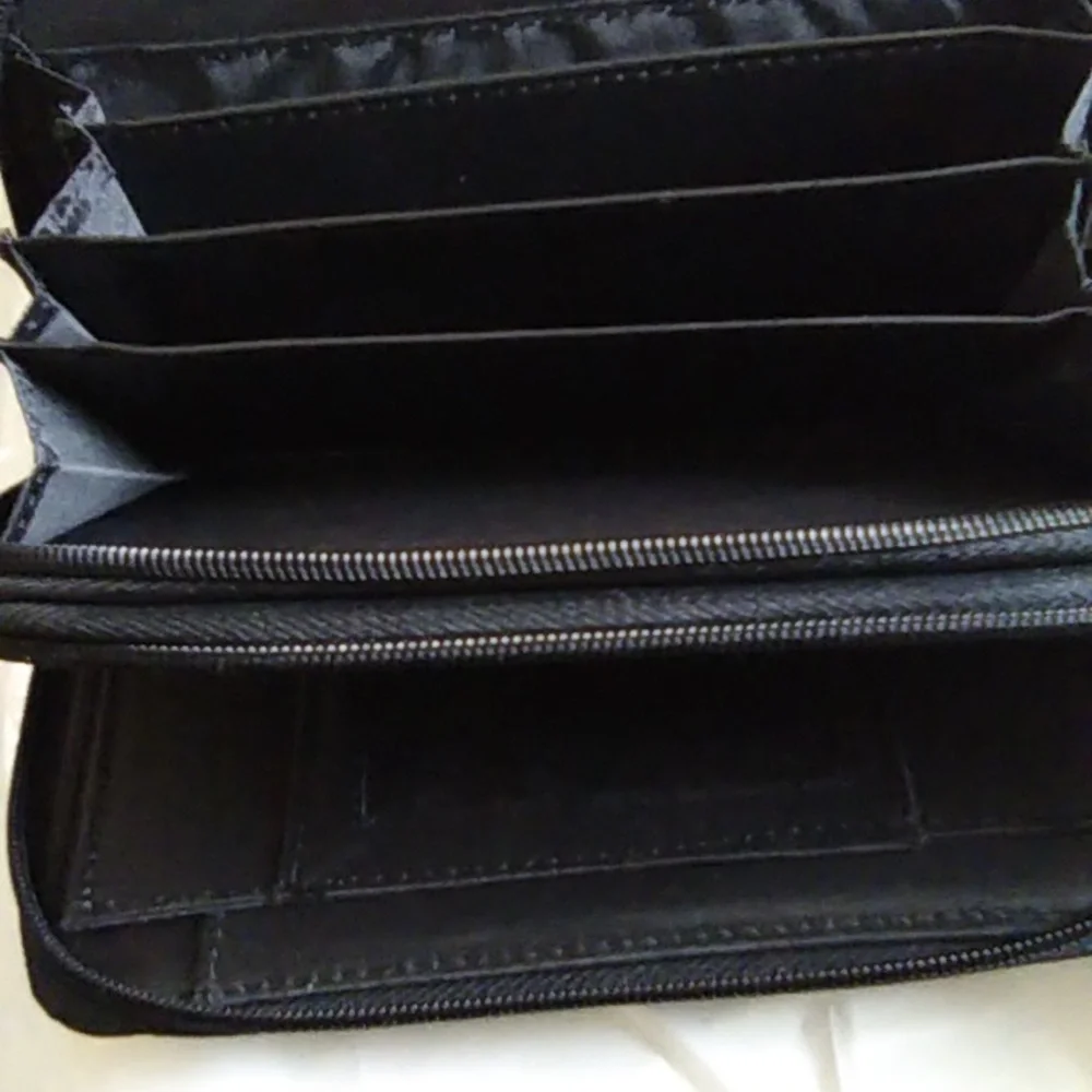 Ladies Wallet - Picture 5 of 12